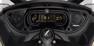 BRP представила нову, повністю цифрову приладову панель на більшості моделей родстерів Can-Am Spyder 2018 р. в.